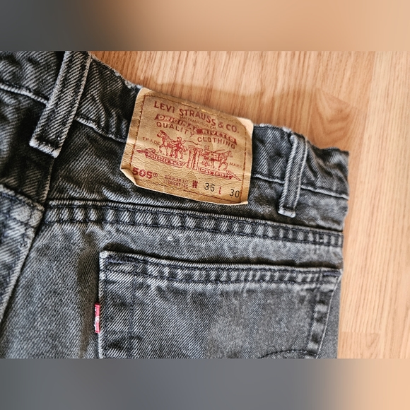 Men's black 505 Levis - Picture 6 of 7
